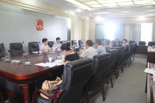 政府領(lǐng)導(dǎo)、企業(yè)代表參加了崇禮新城投資合作協(xié)議討論會(huì)